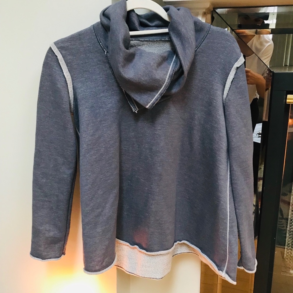 Vintage Flare Pullover Sweater!!